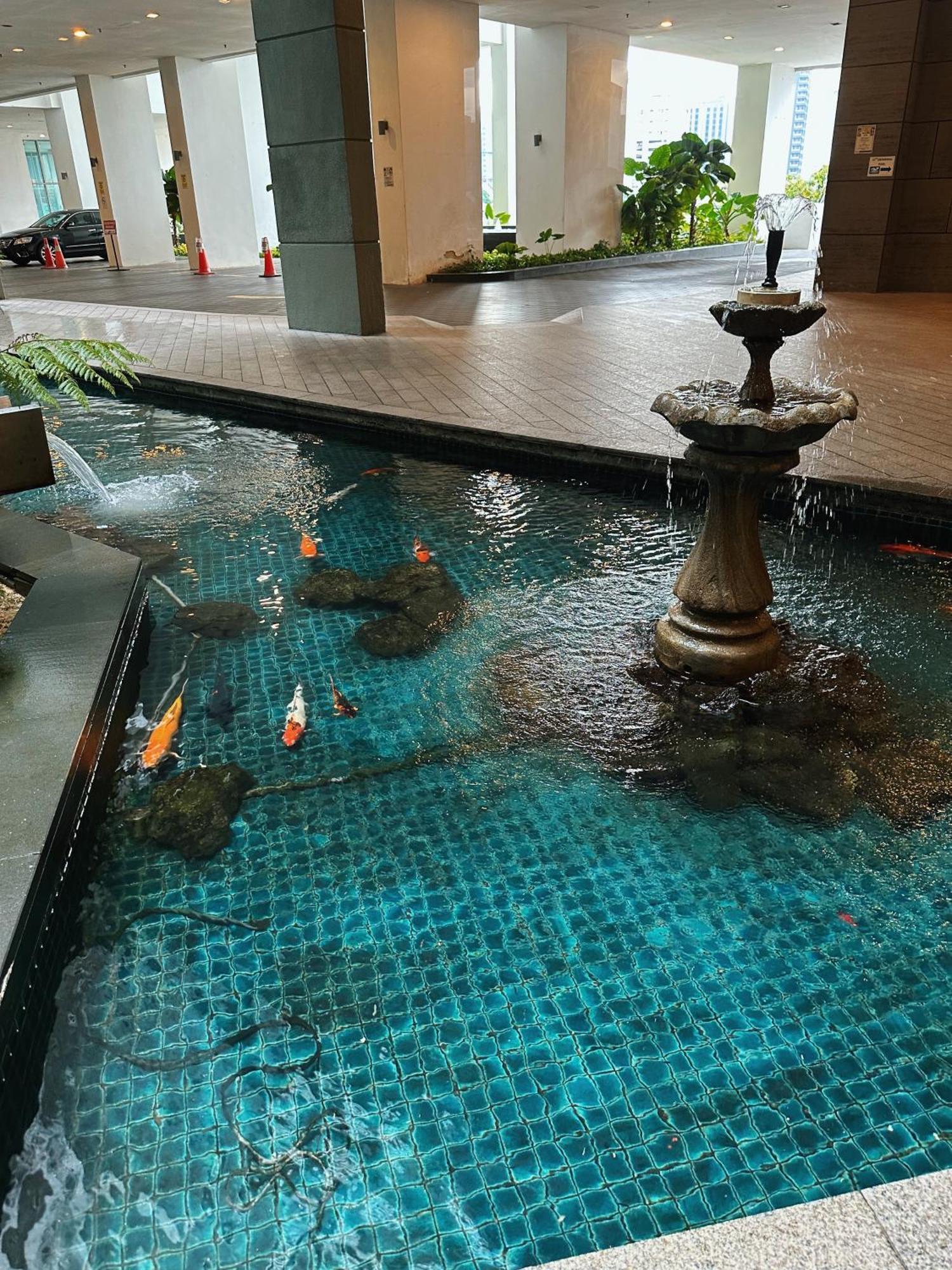 Modern Bauhaus Studio At Regalia Klcc Infinity Pool 吉隆坡 外观 照片